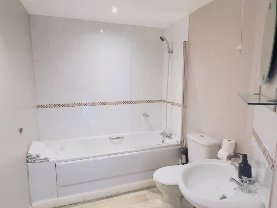 Starview Apartment 101 Colchester Bagian luar foto